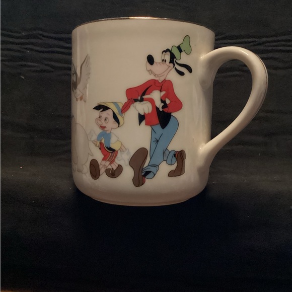 Mickey and friends cup - Picture 5 of 6